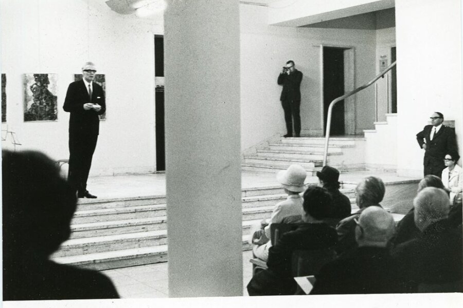 vlevo I. Zhoř, vpravo stojící M. Doležal, sedící M. Nováková